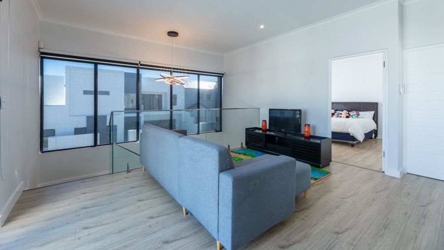 4 Bedroom Property for Sale in Sandown Western Cape